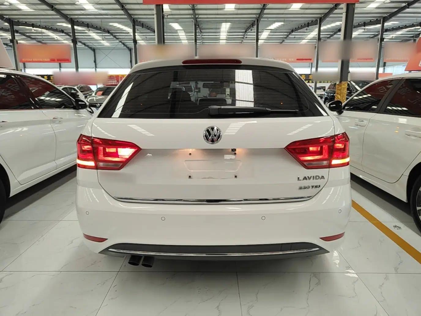 Used Volkswagen Gran Lavida 2017 230TSI DSG Comfort Edition — миниатюра 5