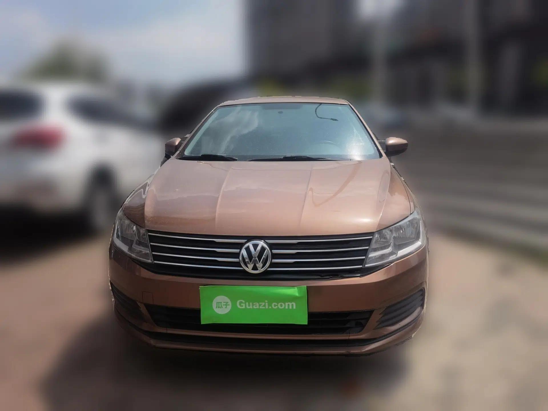 Used Volkswagen Gran Lavida 2015 1.6L Manual Fashion Edition — миниатюра 2