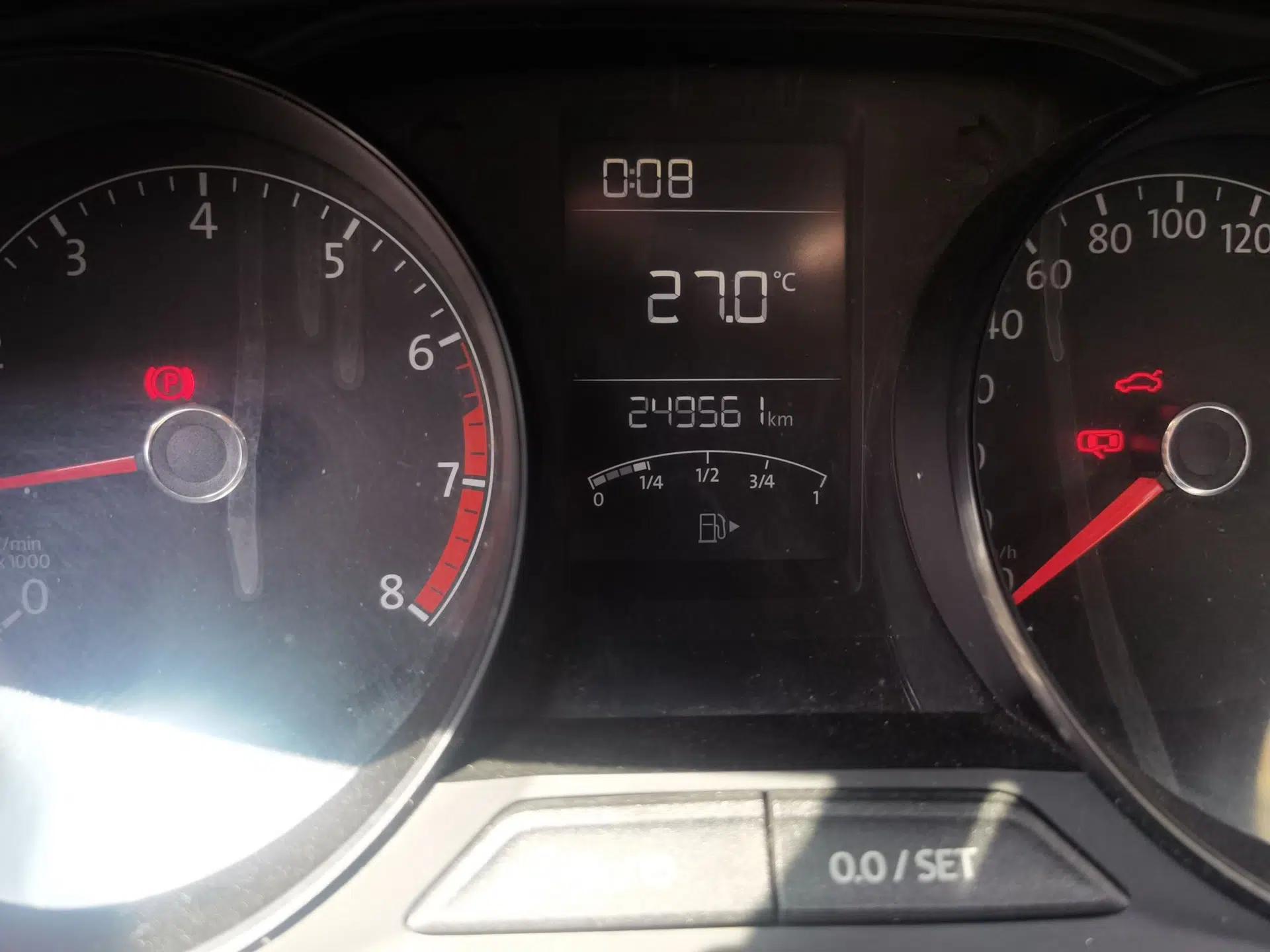 Used Volkswagen Gran Lavida 2015 1.6L Manual Fashion Edition — миниатюра 12