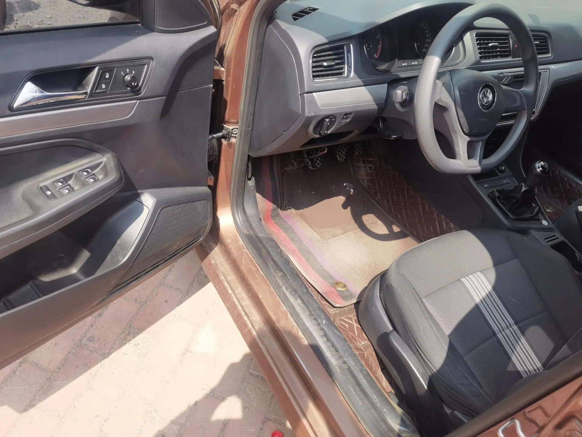 Used Volkswagen Gran Lavida 2015 1.6L Manual Fashion Edition — миниатюра 16