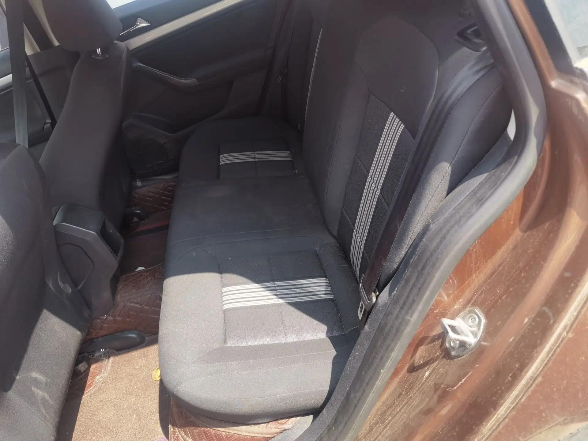 Used Volkswagen Gran Lavida 2015 1.6L Manual Fashion Edition — миниатюра 17