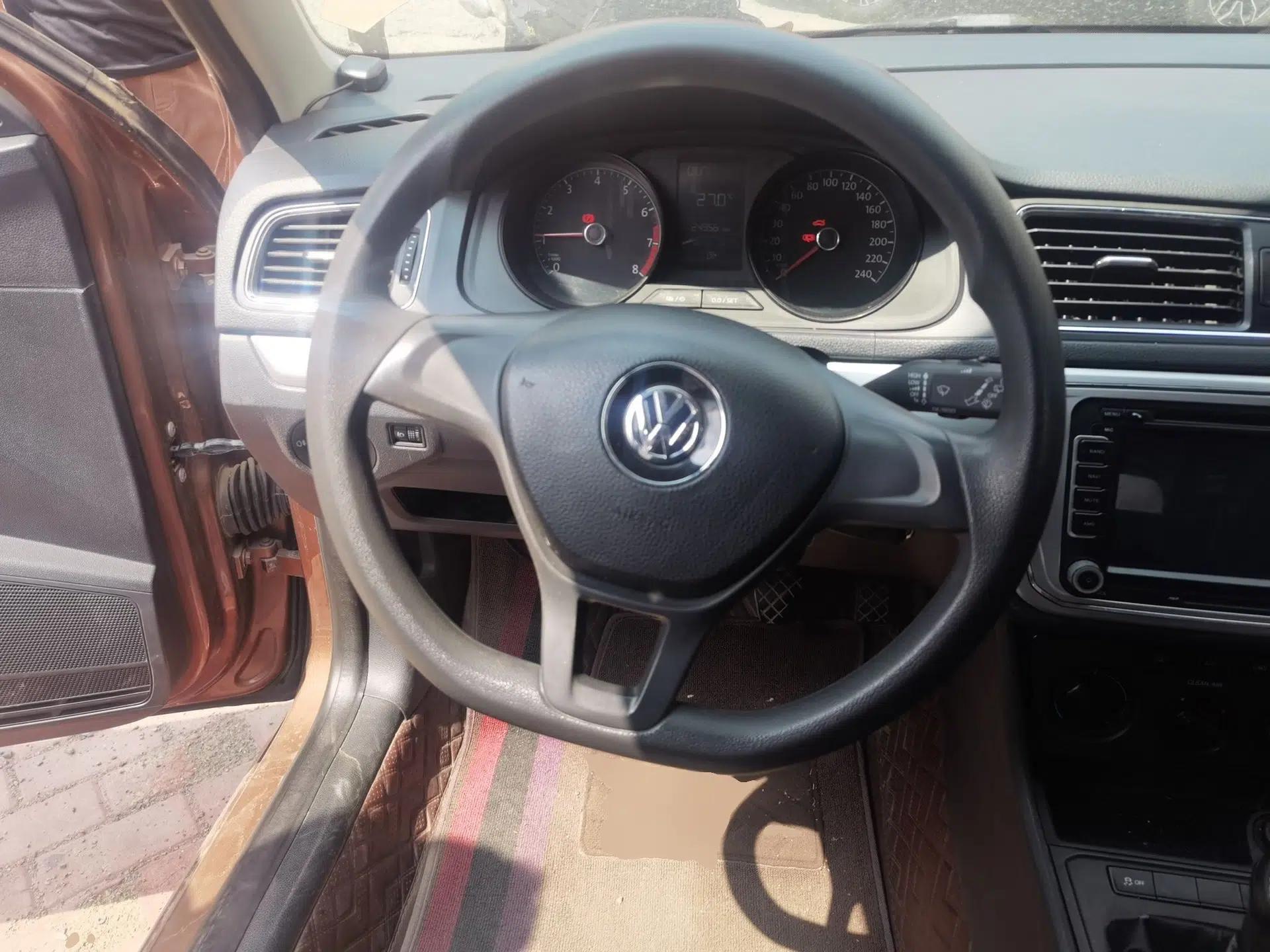 Used Volkswagen Gran Lavida 2015 1.6L Manual Fashion Edition — миниатюра 10