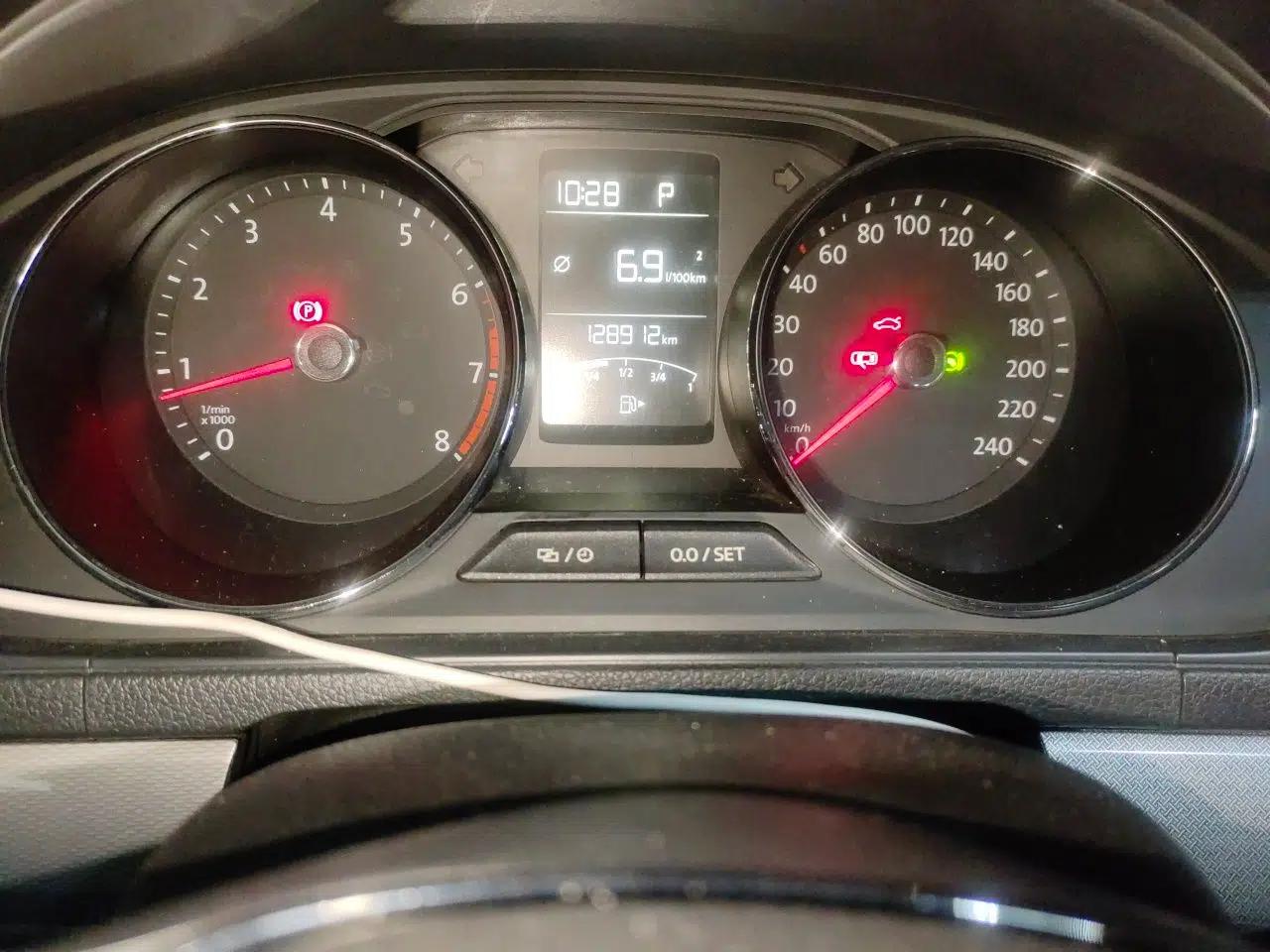 Used Volkswagen Gran Lavida 2017 180TSI DSG Comfort Edition — миниатюра 11