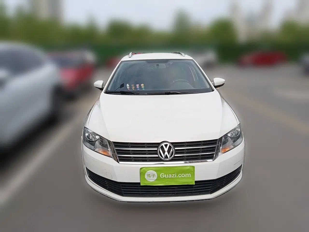 Used Volkswagen Gran Lavida 2013 1.6L Automatic Fashion Model — миниатюра 2