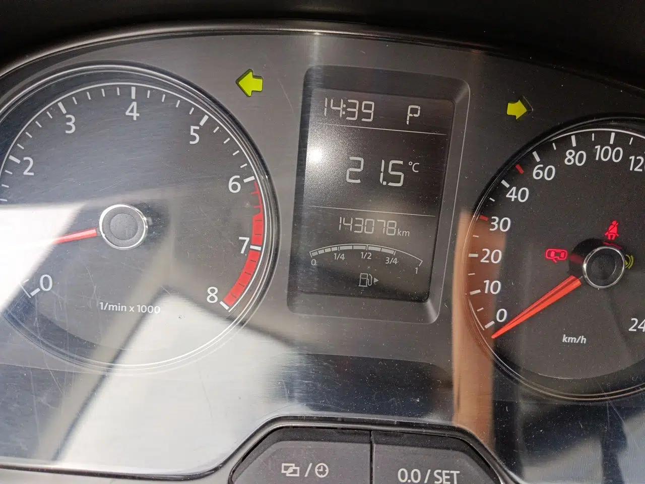 Used Volkswagen Gran Lavida 2013 1.6L Automatic Fashion Model — миниатюра 12