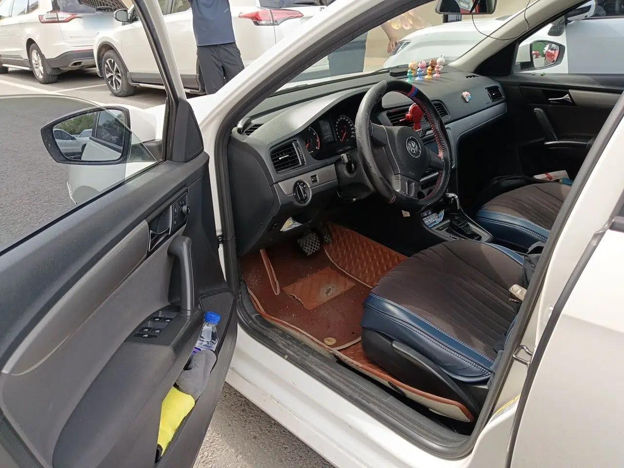 Used Volkswagen Gran Lavida 2013 1.6L Automatic Fashion Model — миниатюра 16