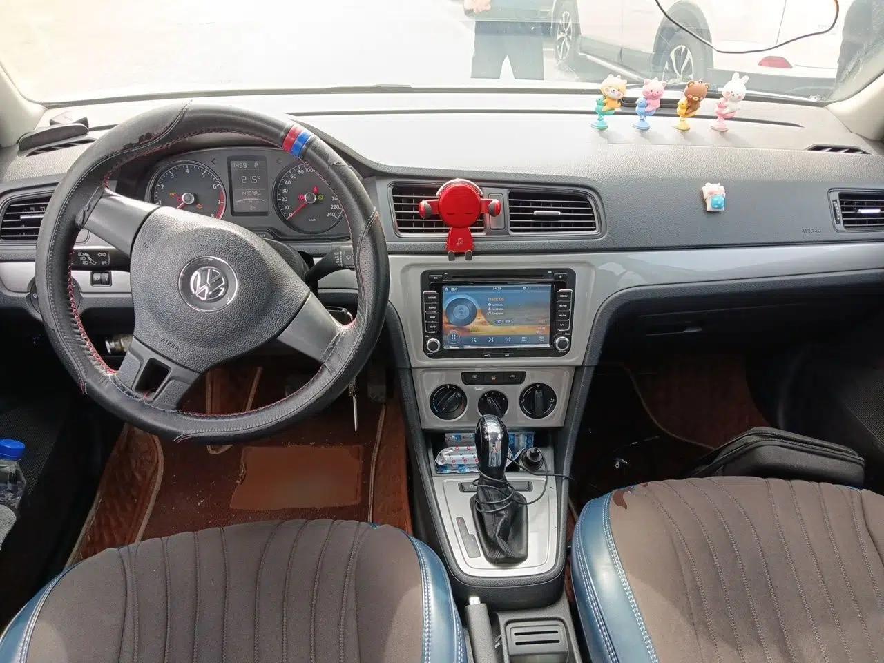Used Volkswagen Gran Lavida 2013 1.6L Automatic Fashion Model — миниатюра 9
