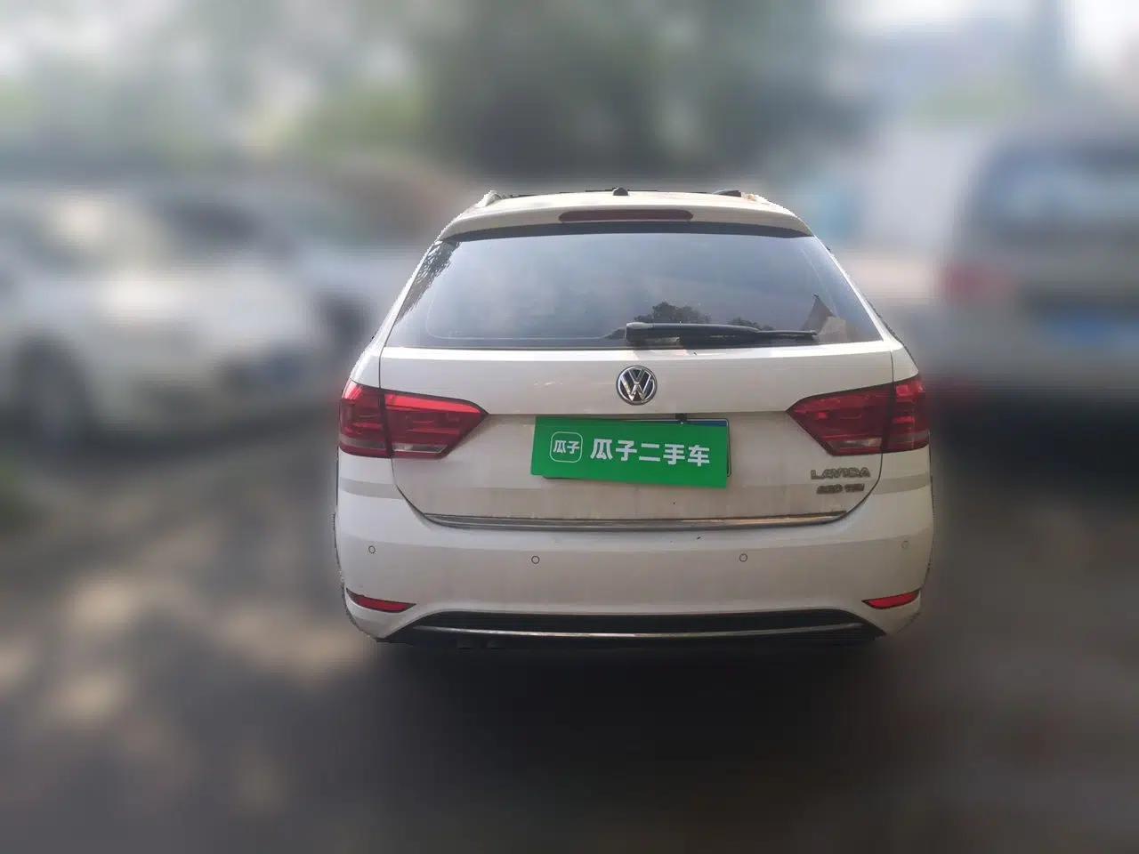 Used Volkswagen Gran Lavida 2015 230TSI DSG Comfort Edition — миниатюра 5