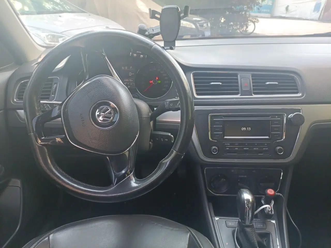 Used Volkswagen Gran Lavida 2015 230TSI DSG Comfort Edition — миниатюра 9