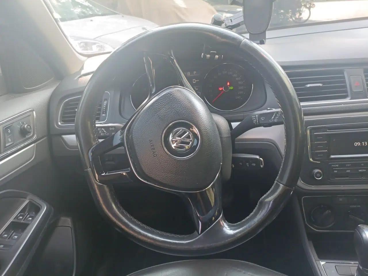 Used Volkswagen Gran Lavida 2015 230TSI DSG Comfort Edition — миниатюра 10