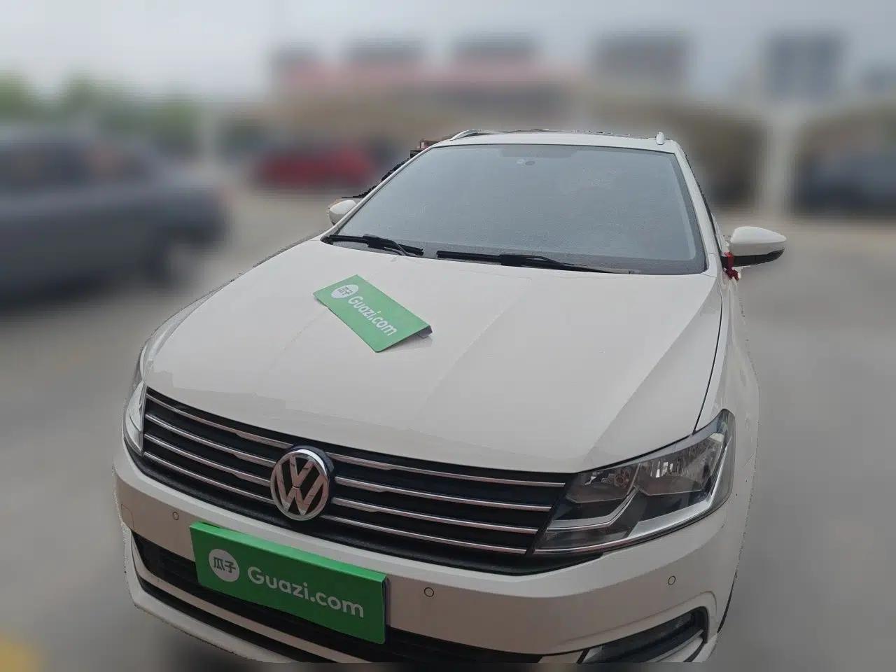 Used Volkswagen Gran Lavida 2017 1.6L Automatic Comfort Edition — миниатюра 2