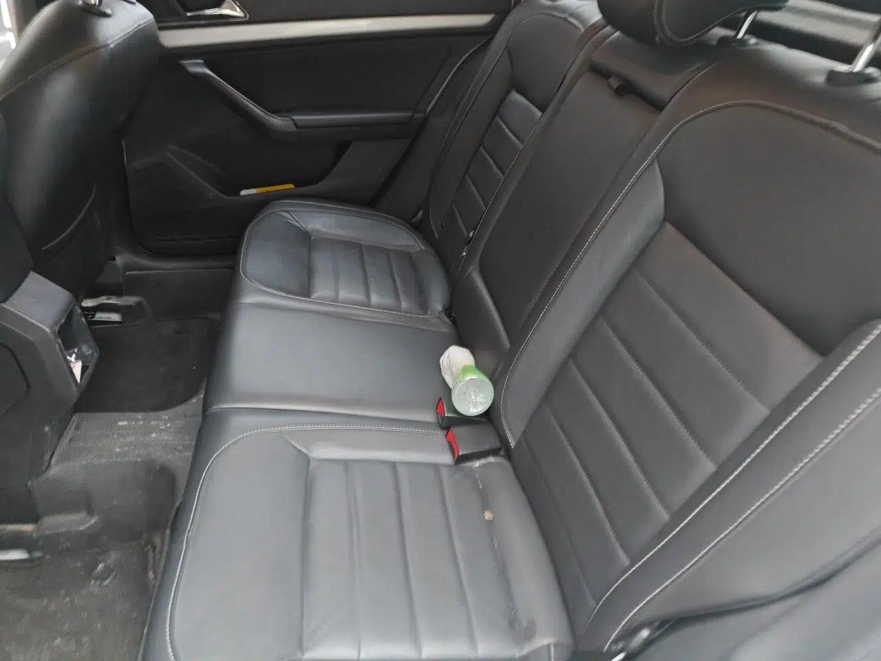 Used Volkswagen Gran Lavida 2017 1.6L Automatic Comfort Edition — миниатюра 17