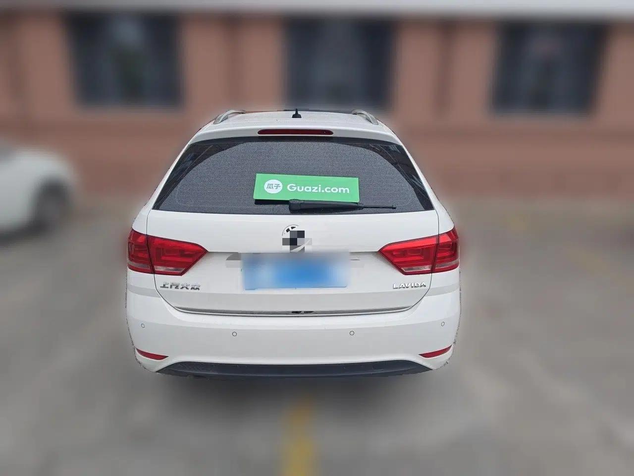 Used Volkswagen Gran Lavida 2017 1.6L Automatic Comfort Edition — миниатюра 5