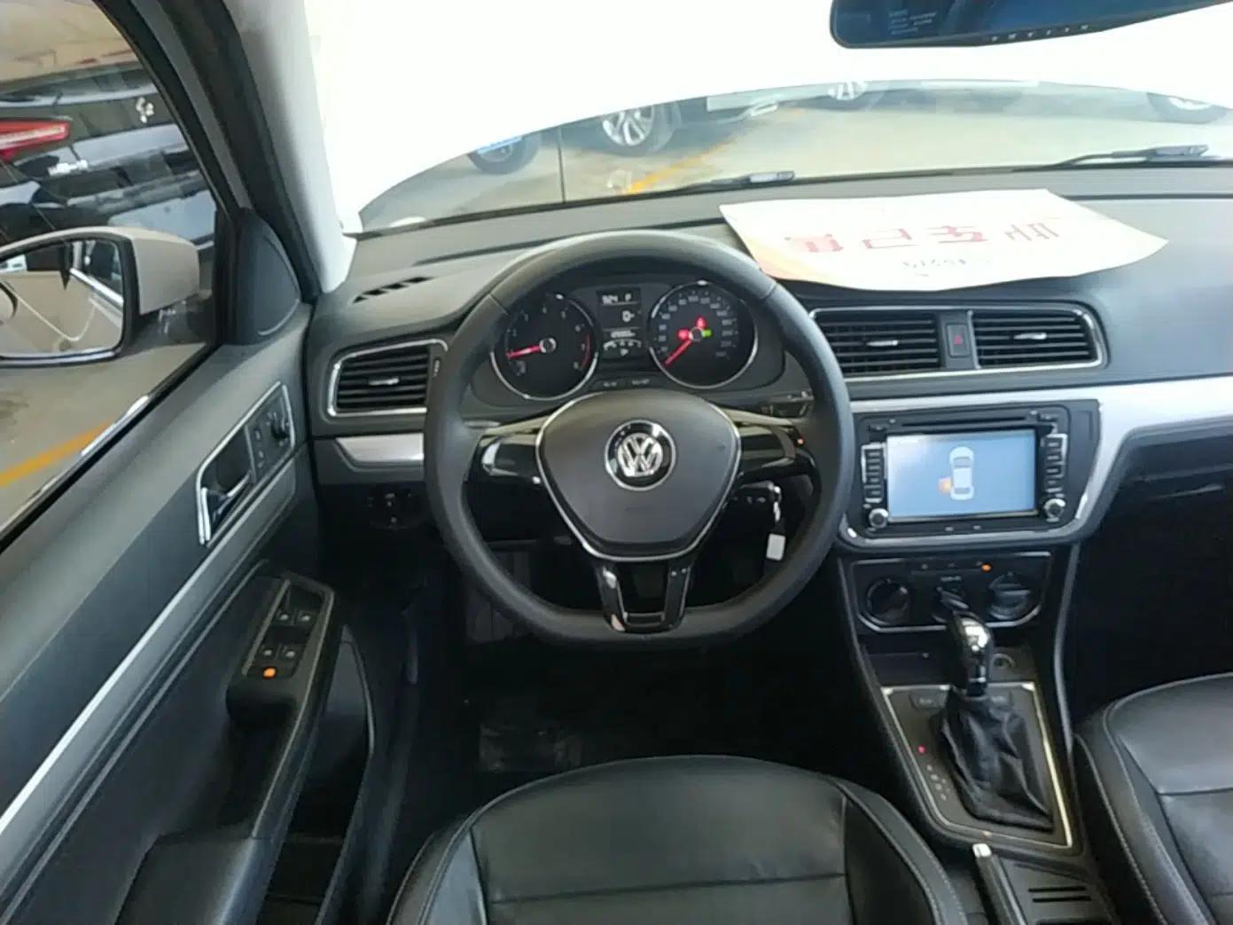 Used Volkswagen Gran Lavida 2015 1.6L Automatic Comfort Edition — миниатюра 18
