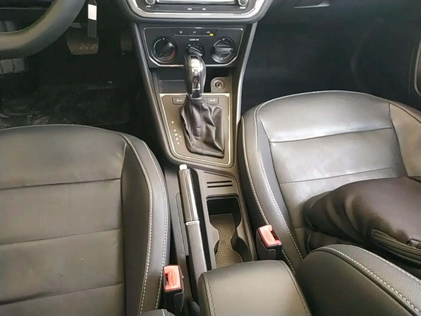 Used Volkswagen Gran Lavida 2015 1.6L Automatic Comfort Edition — миниатюра 21