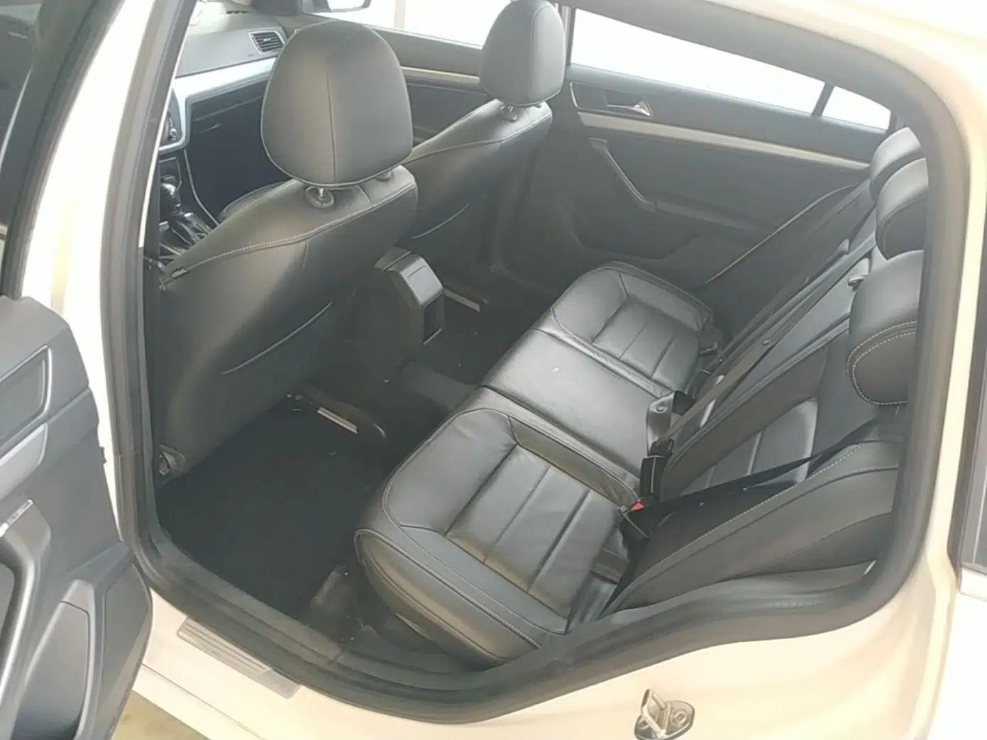 Used Volkswagen Gran Lavida 2015 1.6L Automatic Comfort Edition — миниатюра 25