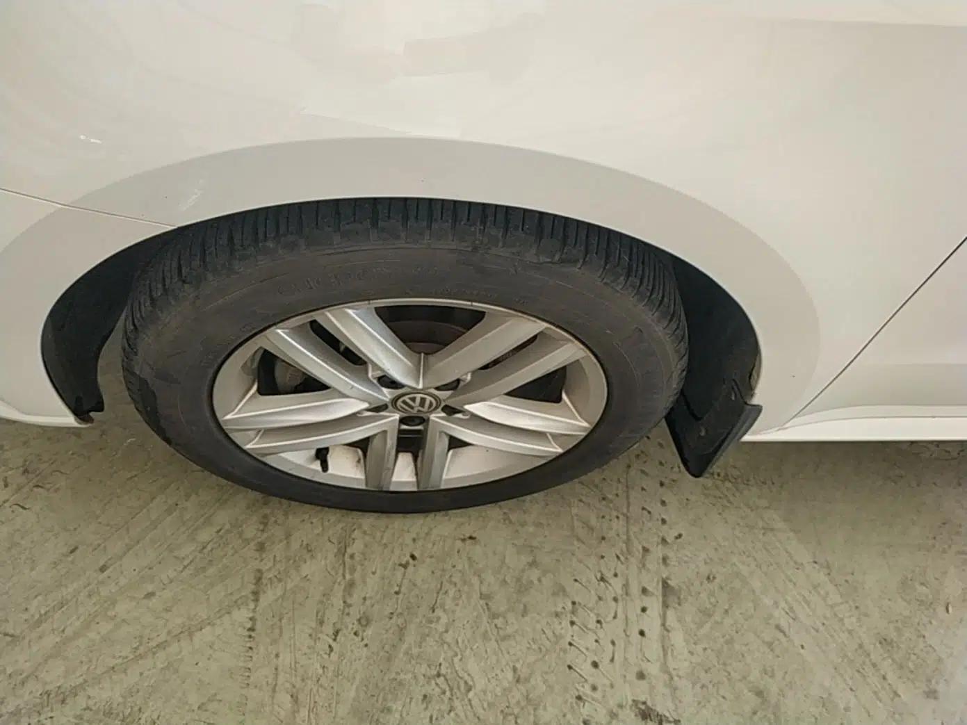 Used Volkswagen Gran Lavida 2015 1.6L Automatic Comfort Edition — миниатюра 10