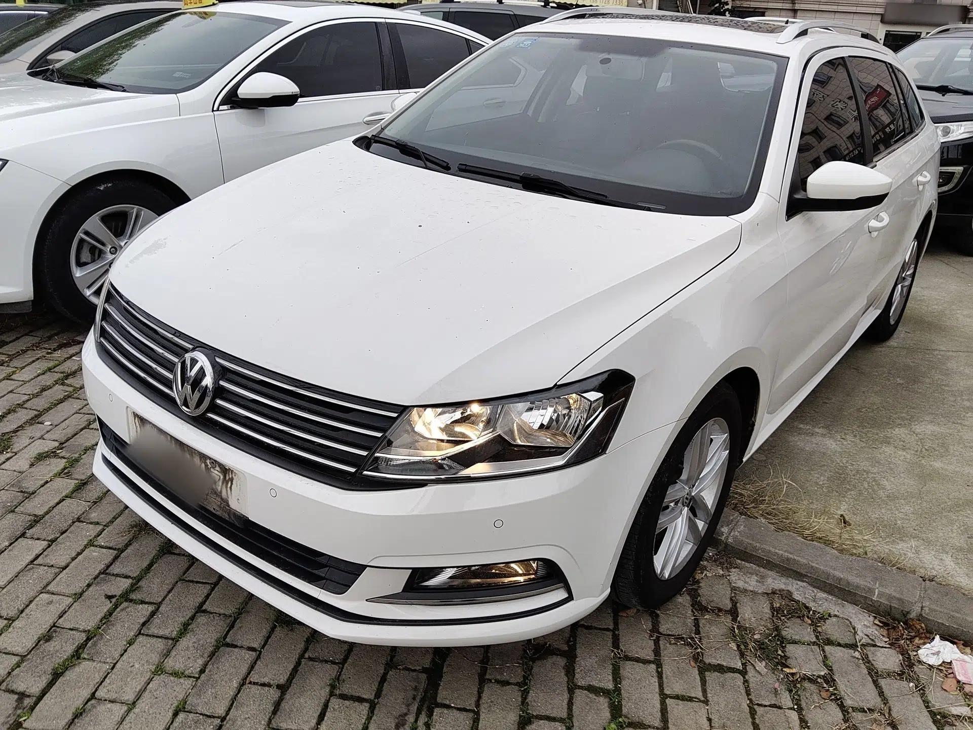Used Volkswagen Gran Lavida 2017 230TSI DSG Comfort Edition — миниатюра 1