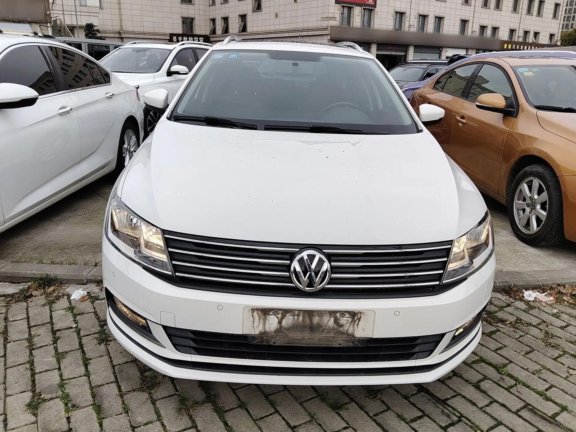 Used Volkswagen Gran Lavida 2017 230TSI DSG Comfort Edition — миниатюра 2
