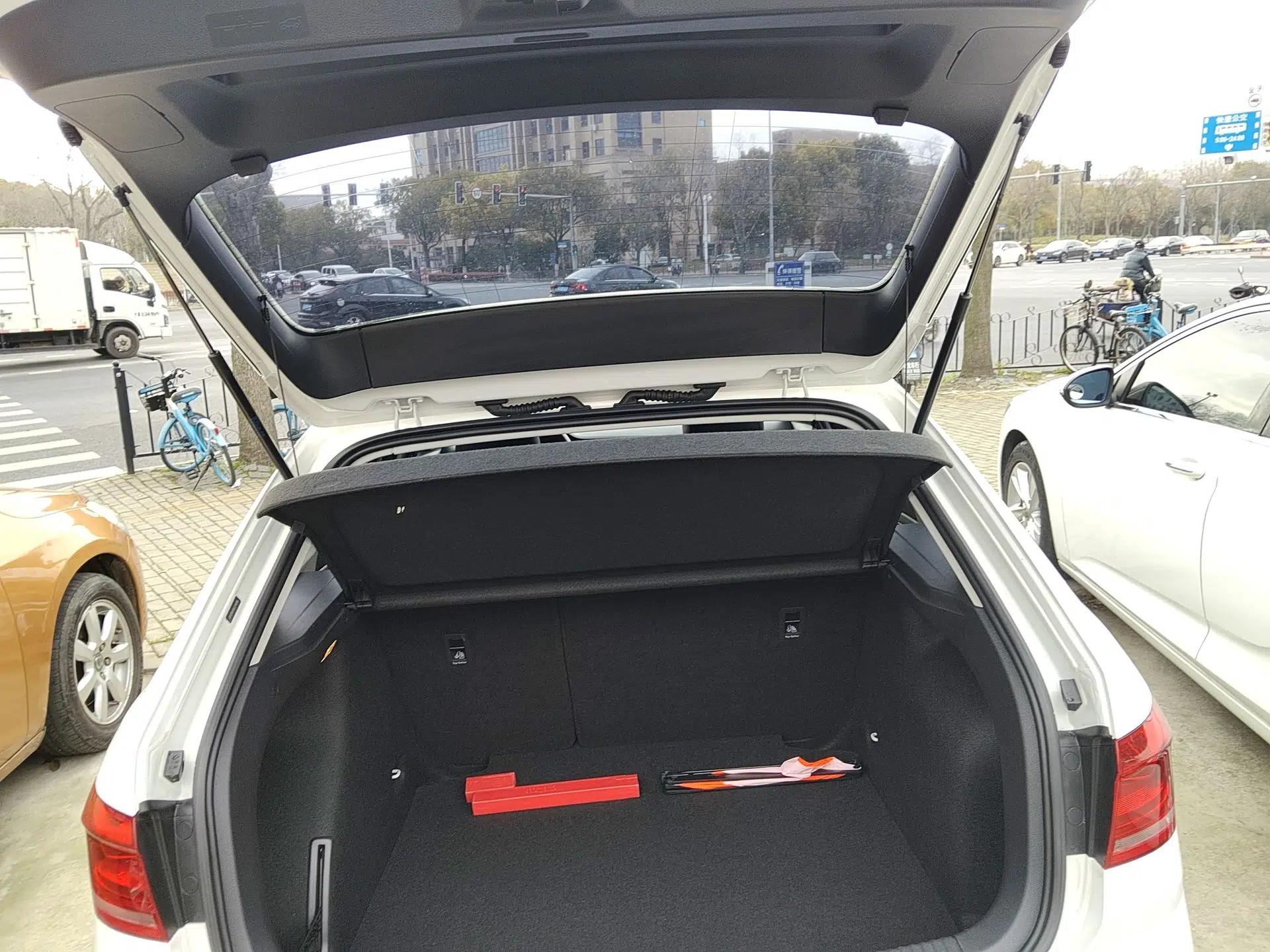 Used Volkswagen Gran Lavida 2017 230TSI DSG Comfort Edition — миниатюра 22