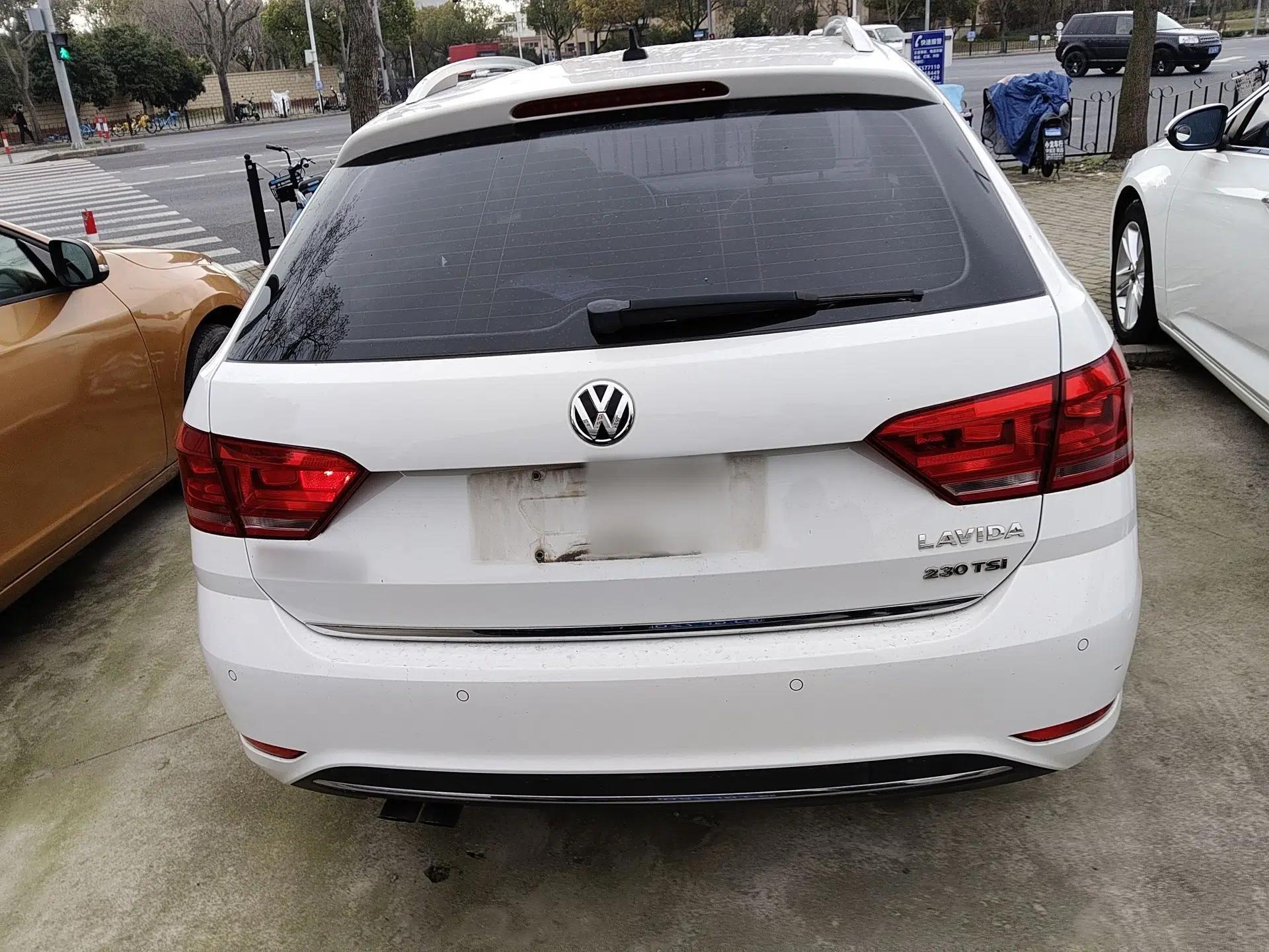 Used Volkswagen Gran Lavida 2017 230TSI DSG Comfort Edition — миниатюра 5