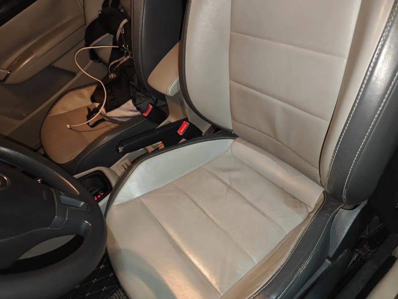 Used Volkswagen Gran Lavida 2013 1.6L Automatic Luxury Model — миниатюра 15