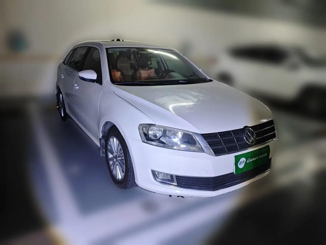 Used Volkswagen Gran Lavida 2013 1.6L Automatic Luxury Model — миниатюра 3