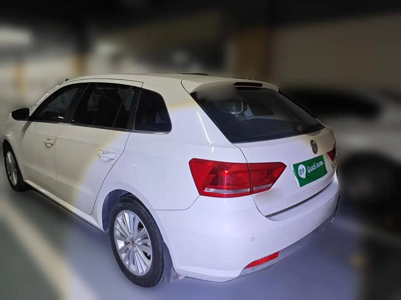 Used Volkswagen Gran Lavida 2013 1.6L Automatic Luxury Model — миниатюра 4