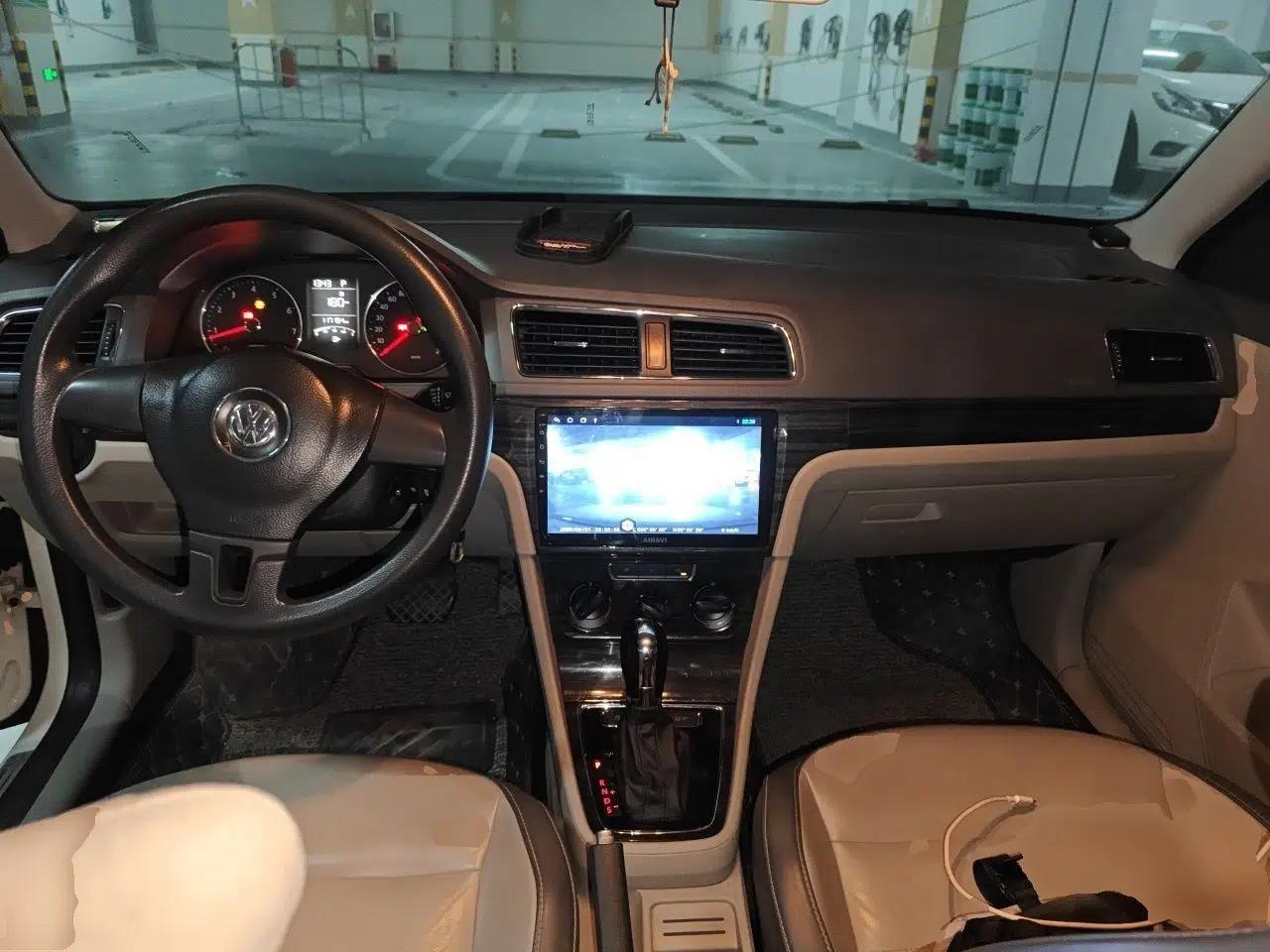 Used Volkswagen Gran Lavida 2013 1.6L Automatic Luxury Model — миниатюра 9