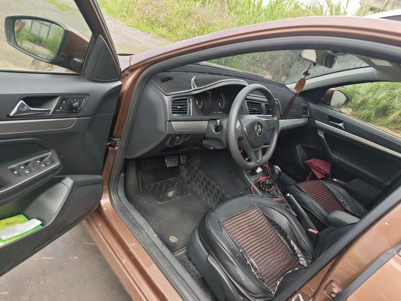 Used Volkswagen Gran Lavida 2015 1.6L Automatic Fashion Edition — миниатюра 16