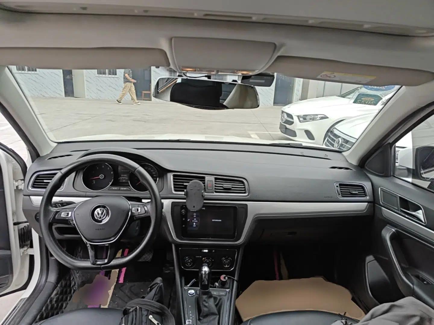 Used Volkswagen Gran Lavida 2017 180TSI DSG Comfort Edition — миниатюра 12