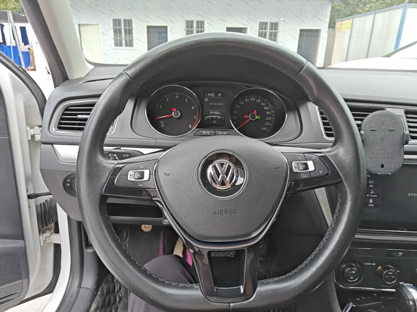 Used Volkswagen Gran Lavida 2017 180TSI DSG Comfort Edition — миниатюра 13