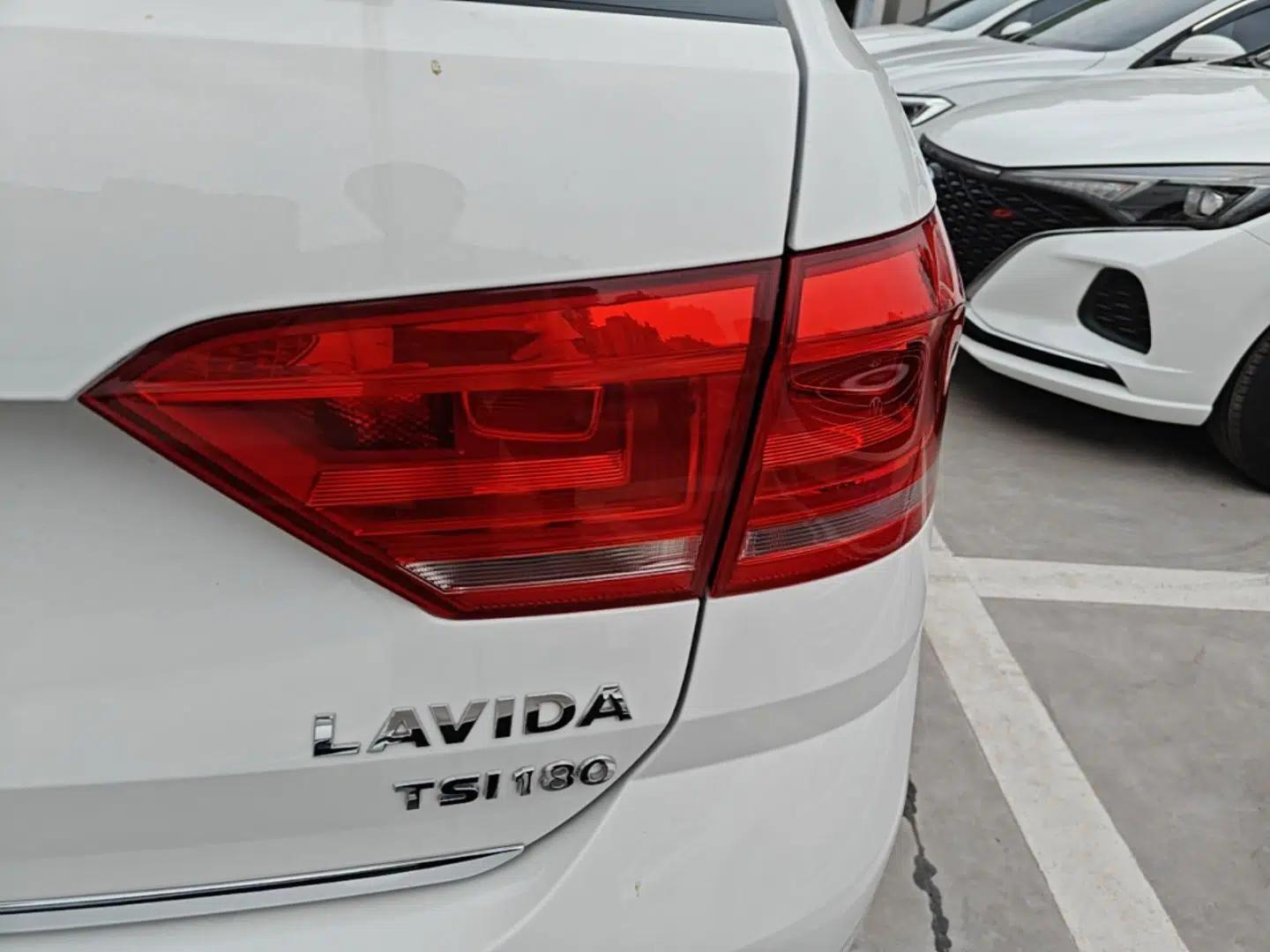 Used Volkswagen Gran Lavida 2017 180TSI DSG Comfort Edition — миниатюра 9