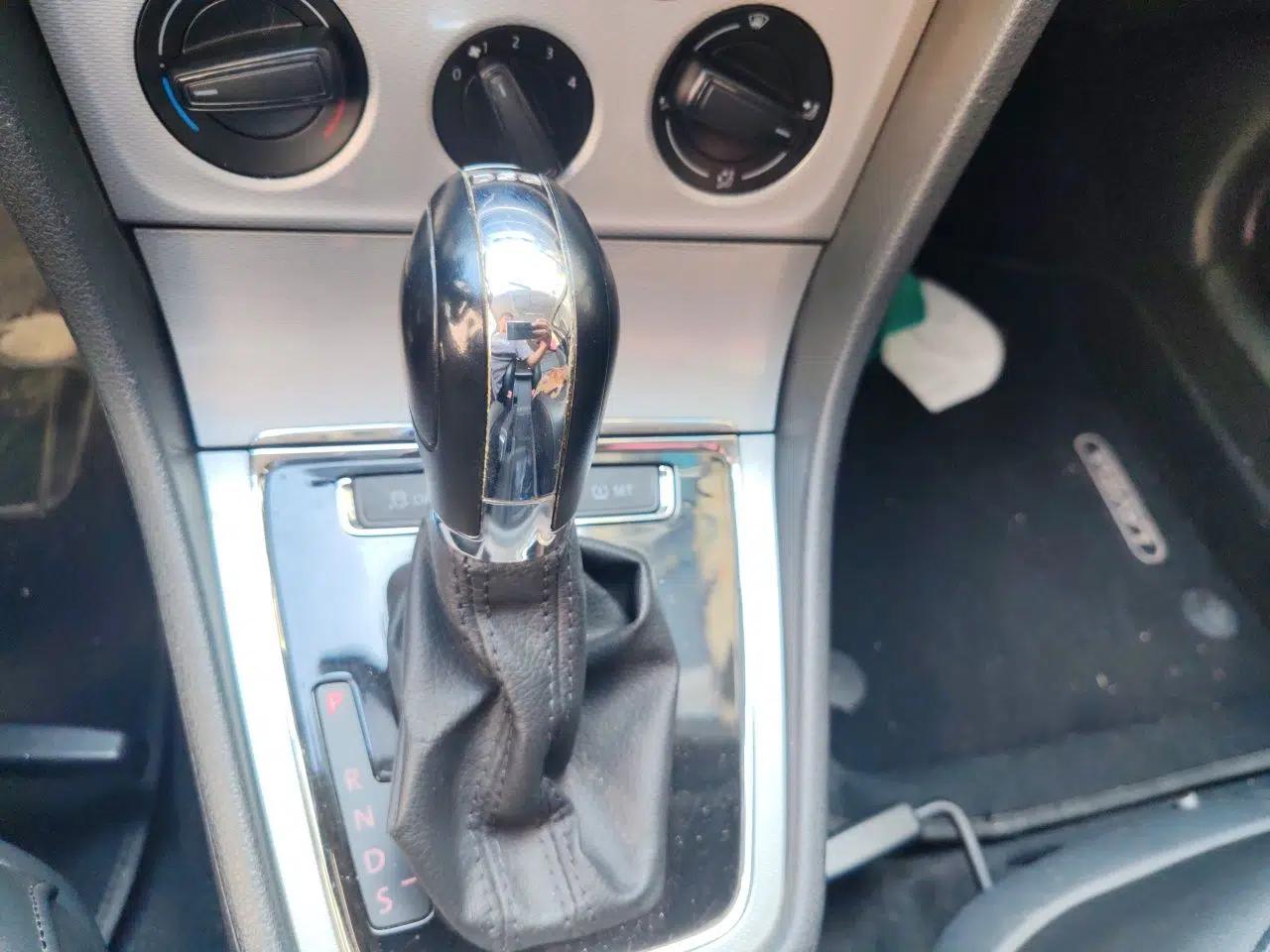 Used Volkswagen Gran Lavida 2013 1.4 TSI Automatic Comfort Model — миниатюра 14