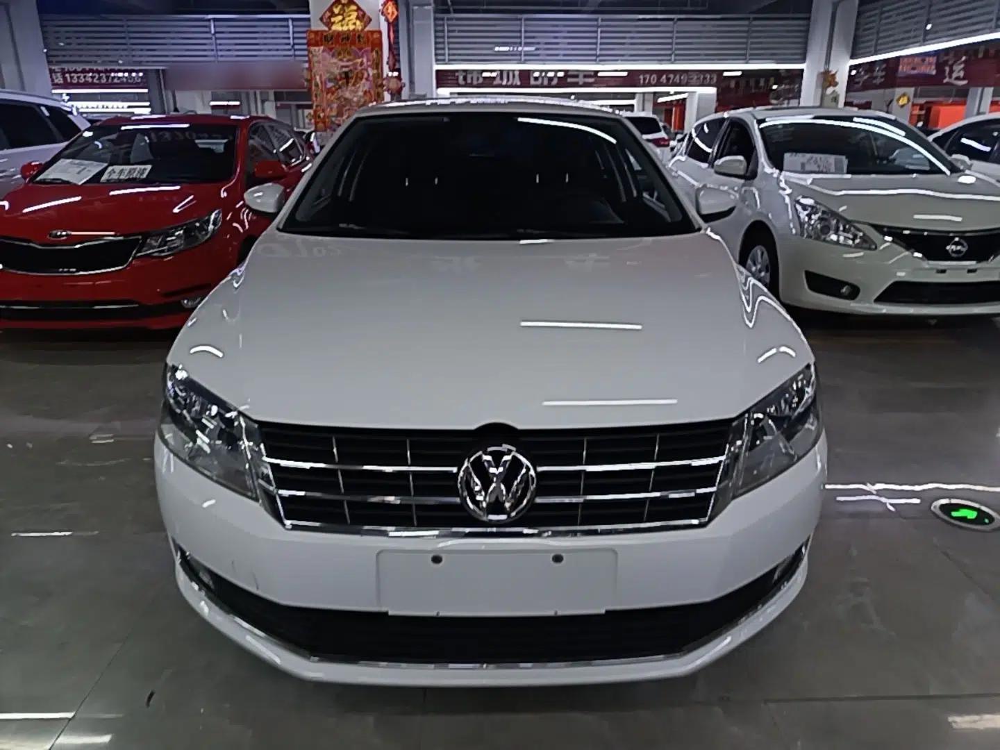 Used Volkswagen Gran Lavida 2013 1.6L Automatic Comfort Model — миниатюра 2