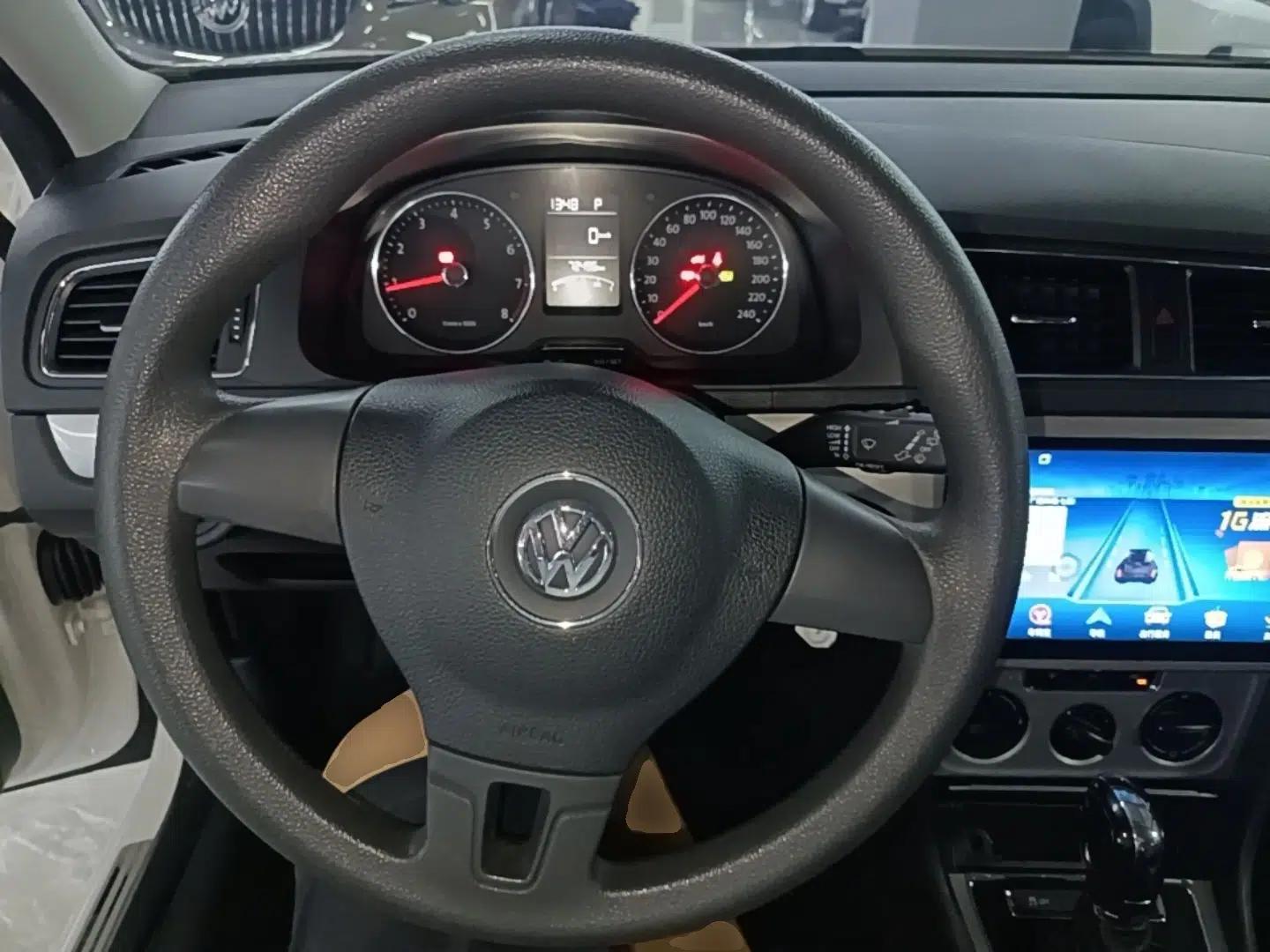 Used Volkswagen Gran Lavida 2013 1.6L Automatic Comfort Model — миниатюра 18