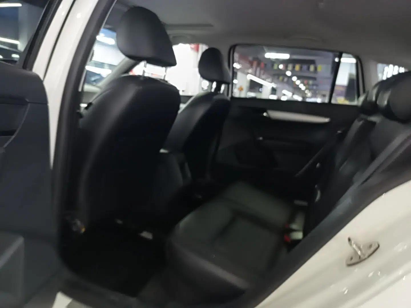 Used Volkswagen Gran Lavida 2013 1.6L Automatic Comfort Model — миниатюра 25