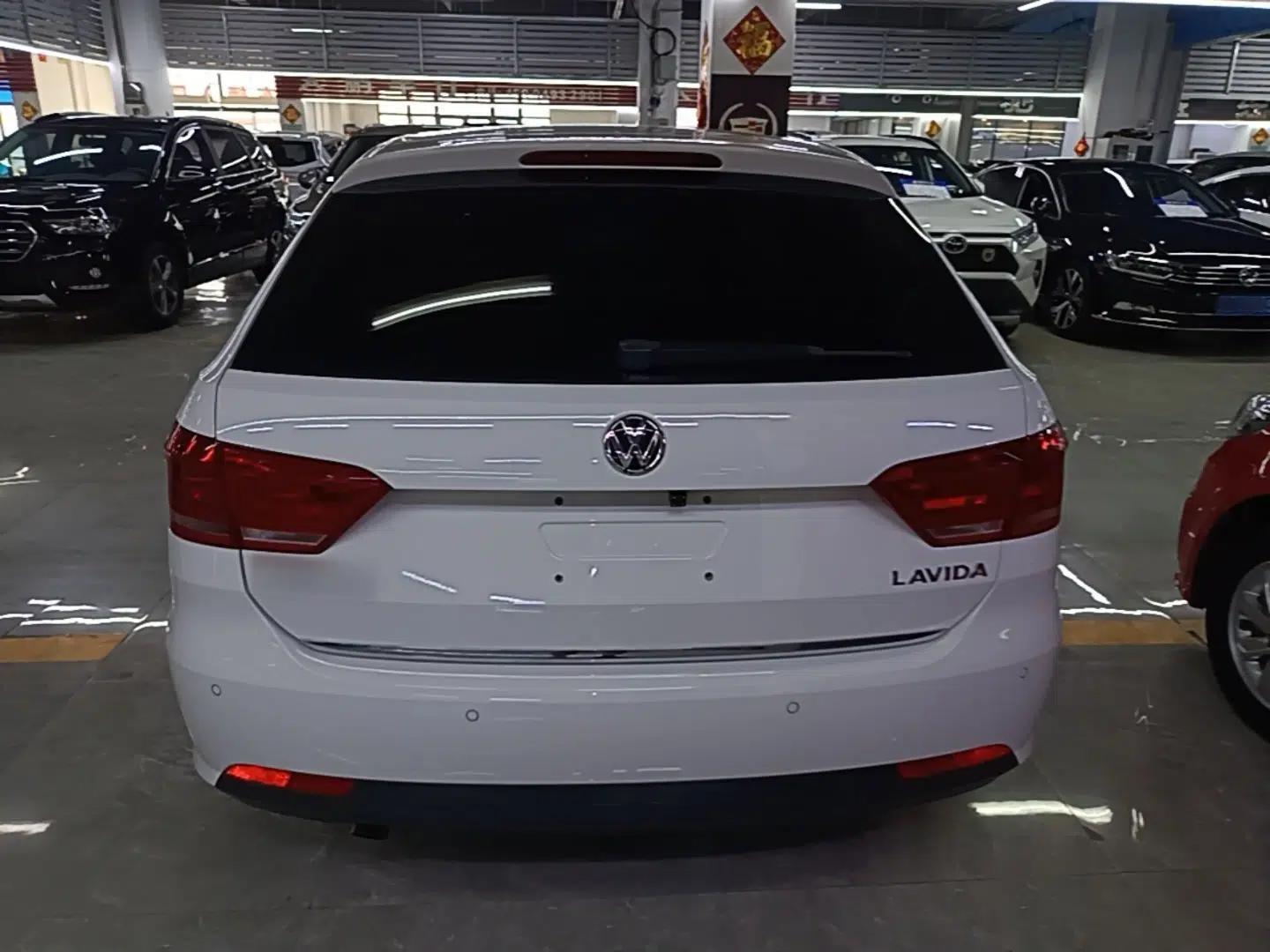 Used Volkswagen Gran Lavida 2013 1.6L Automatic Comfort Model — миниатюра 5