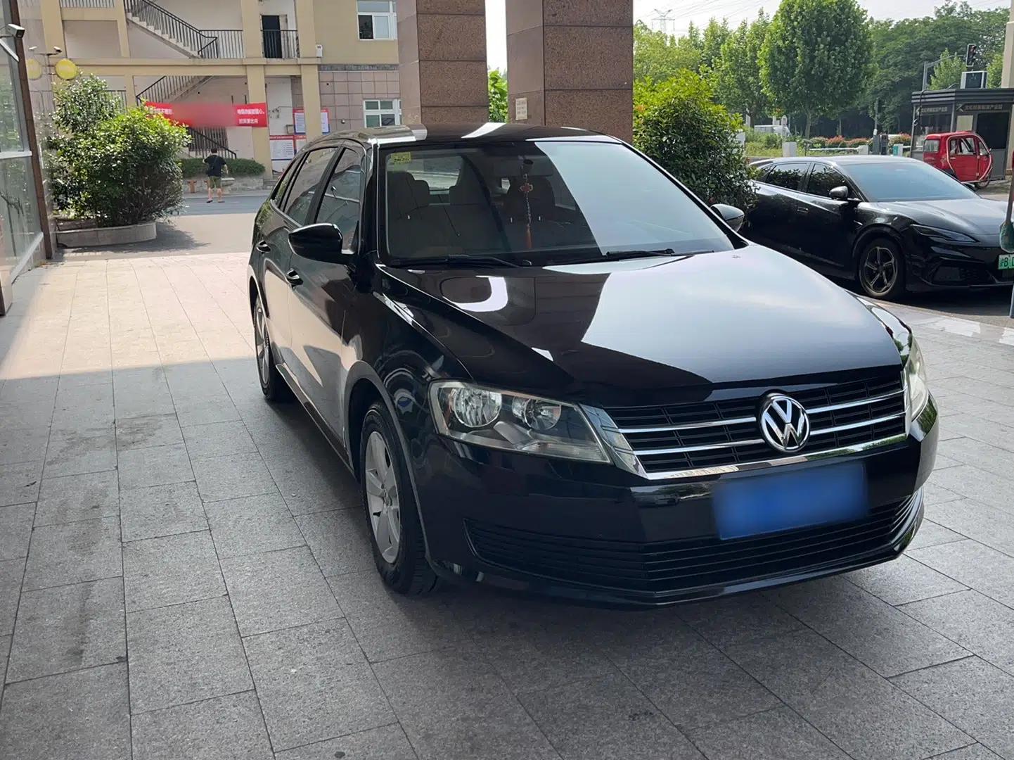 Used Volkswagen Gran Lavida 2013 1.6L Automatic Fashion Model — миниатюра 3