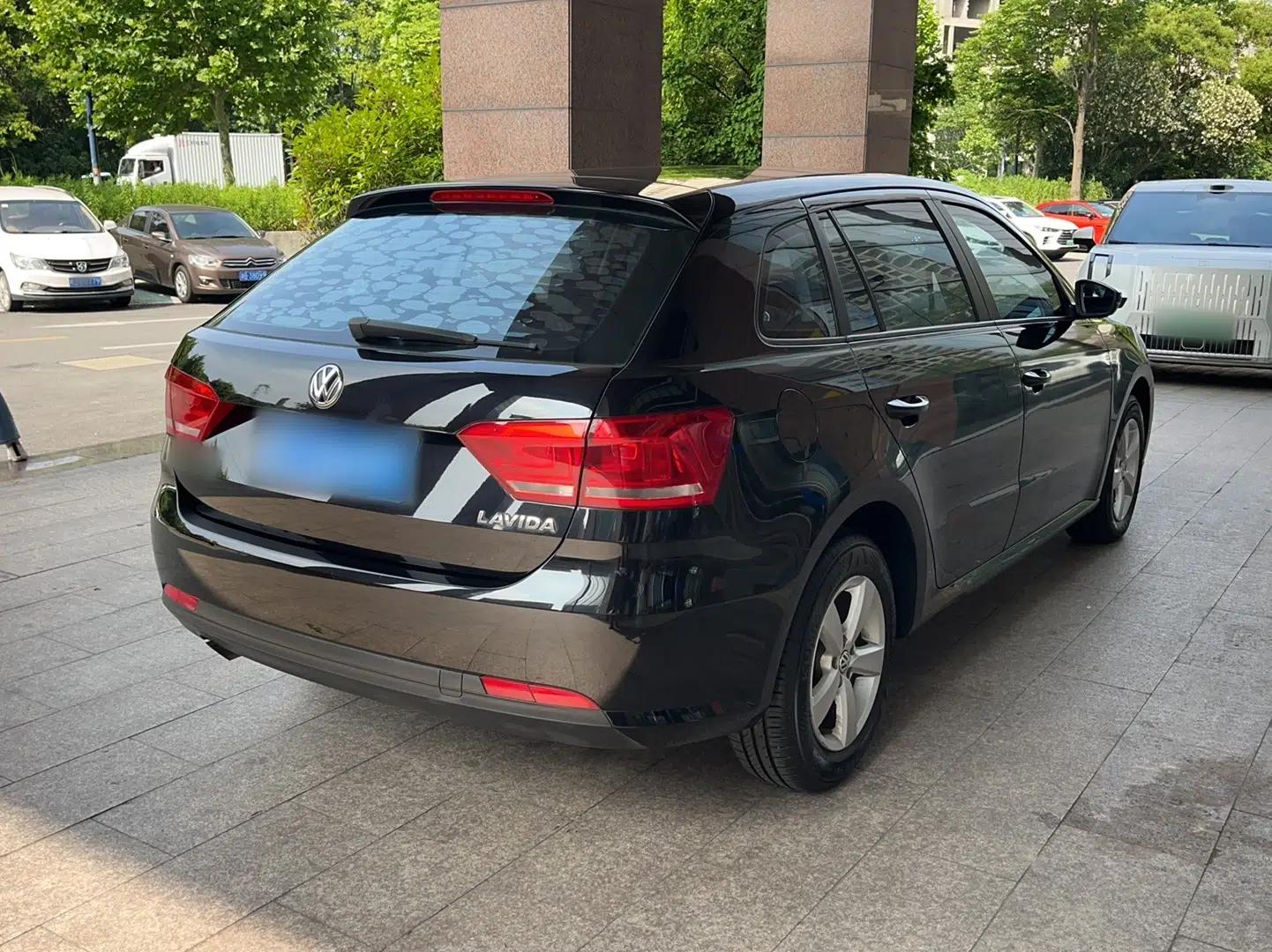 Used Volkswagen Gran Lavida 2013 1.6L Automatic Fashion Model — миниатюра 4