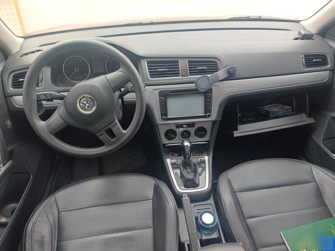 Used Volkswagen Gran Lavida 2013 1.6L Automatic Comfort Model — миниатюра 9