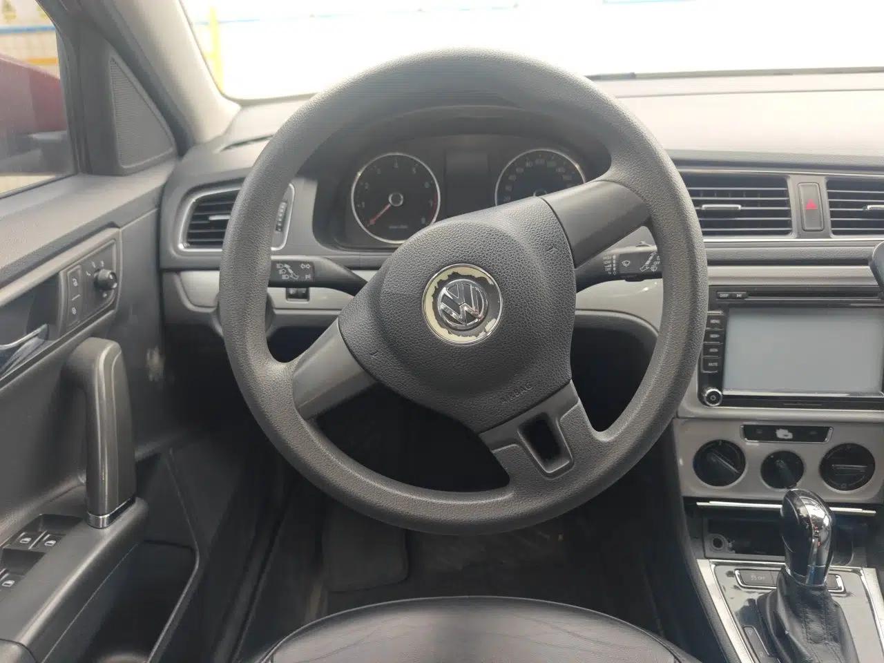 Used Volkswagen Gran Lavida 2013 1.6L Automatic Comfort Model — миниатюра 10