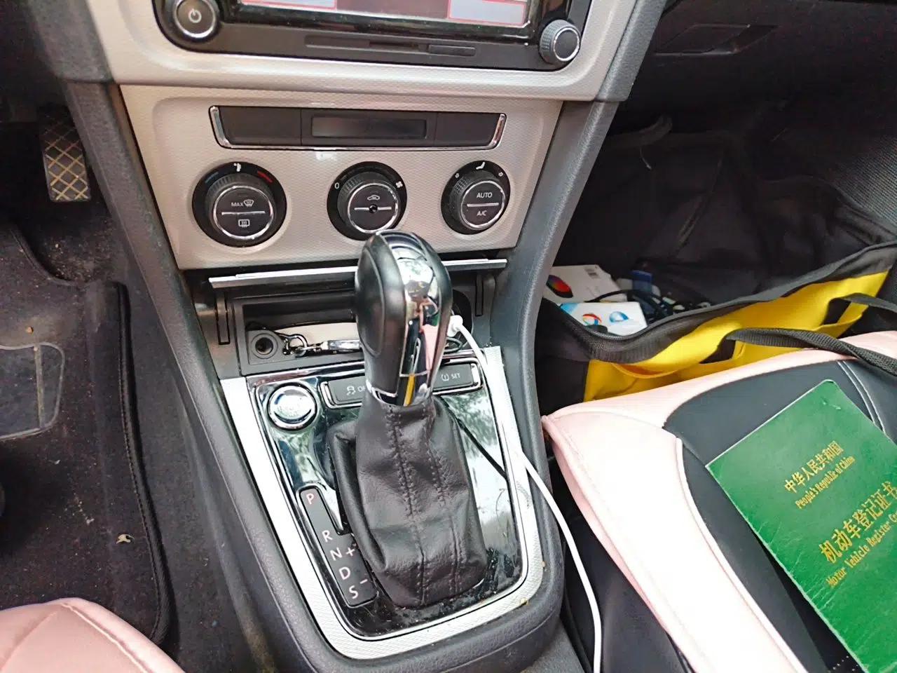 Used Volkswagen Gran Lavida 2013 1.6L Automatic Luxury Model — миниатюра 14