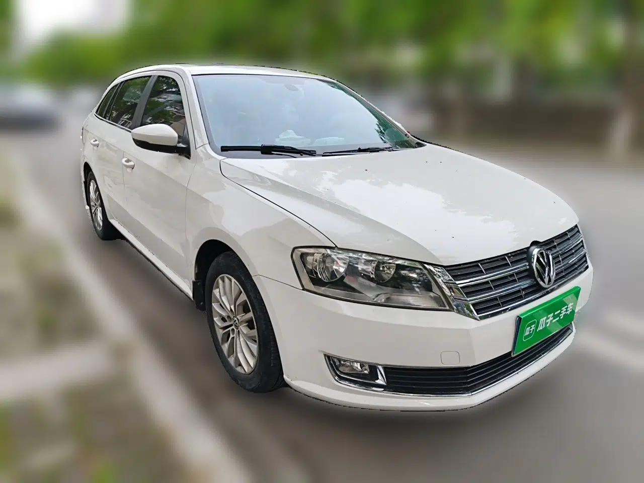 Used Volkswagen Gran Lavida 2013 1.6L Automatic Luxury Model — миниатюра 3