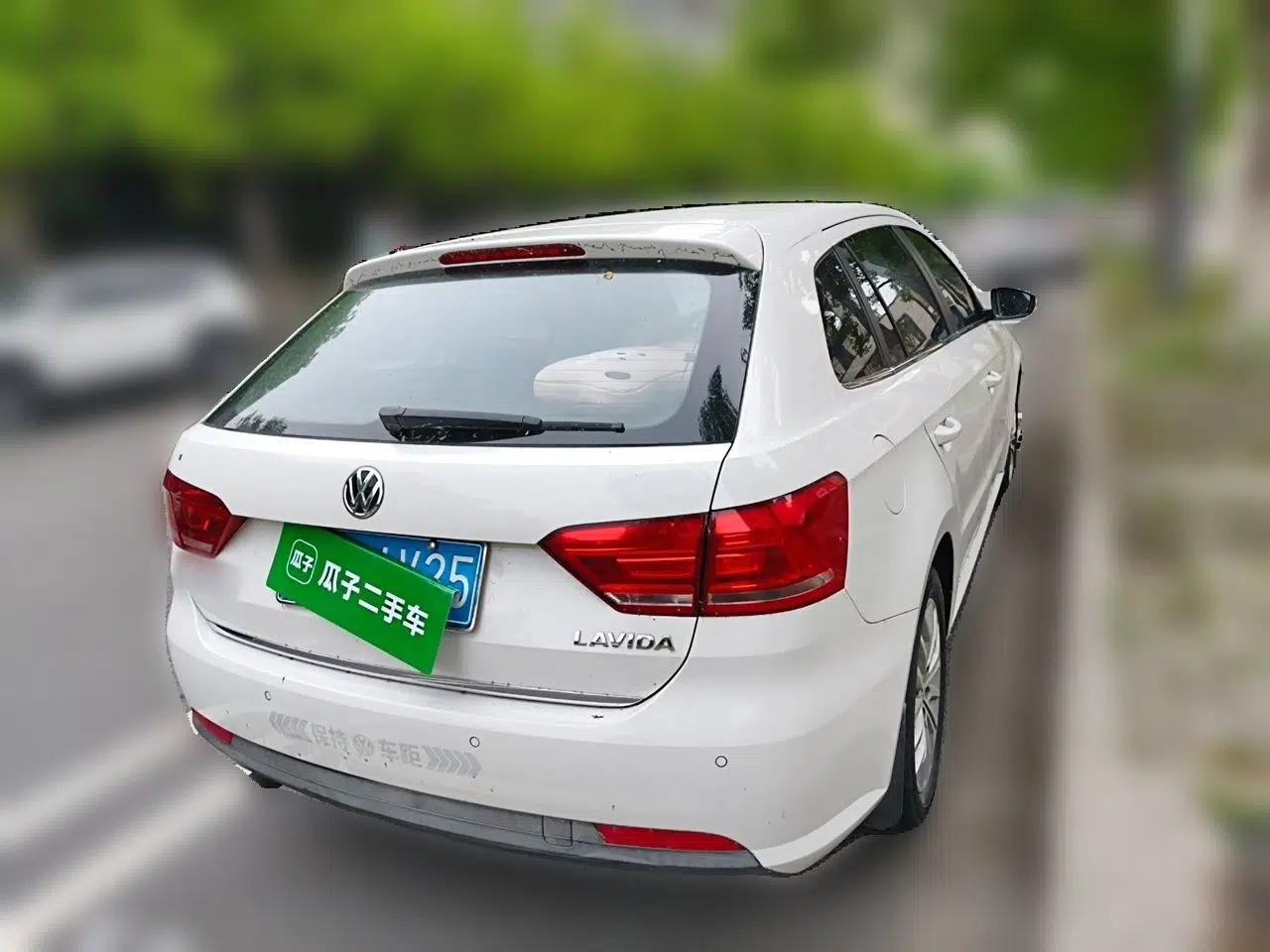 Used Volkswagen Gran Lavida 2013 1.6L Automatic Luxury Model — миниатюра 6