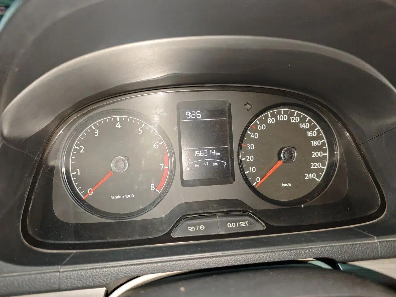 Used Volkswagen Gran Lavida 2013 1.6L Automatic Fashion Model — миниатюра 11