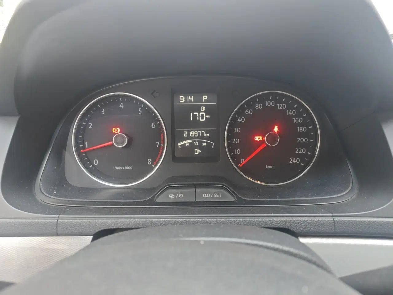 Used Volkswagen Gran Lavida 2013 1.4 TSI Automatic Comfort Model — миниатюра 11