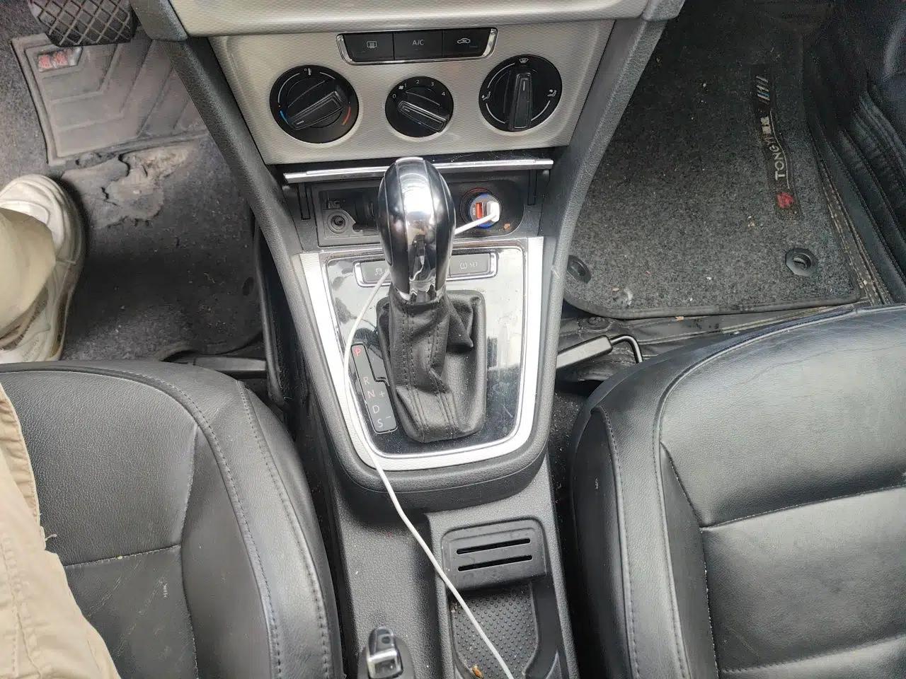 Used Volkswagen Gran Lavida 2013 1.6L Automatic Comfort Model — миниатюра 14