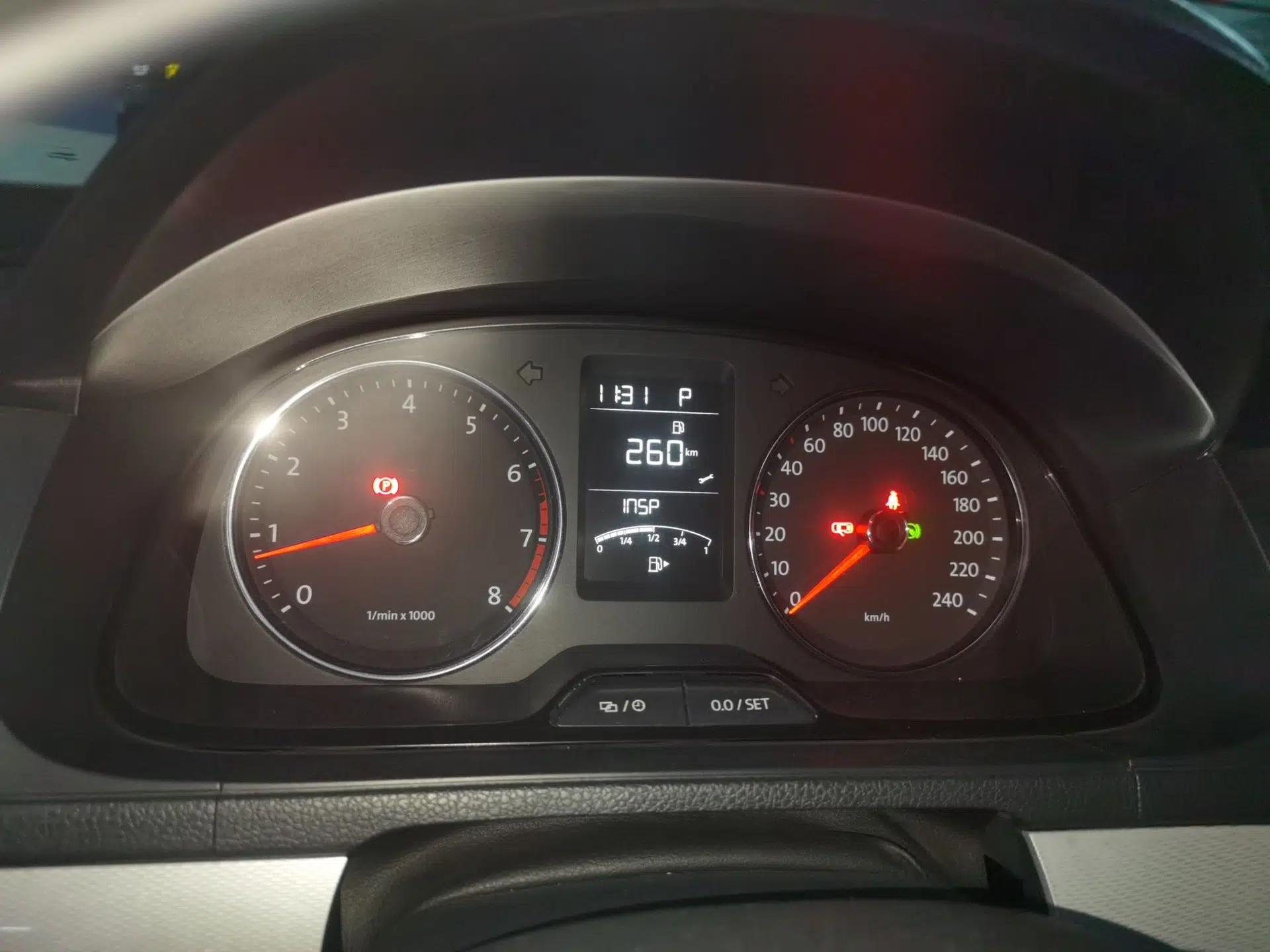 Used Volkswagen Gran Lavida 2013 1.6L Automatic Comfort Model — миниатюра 11