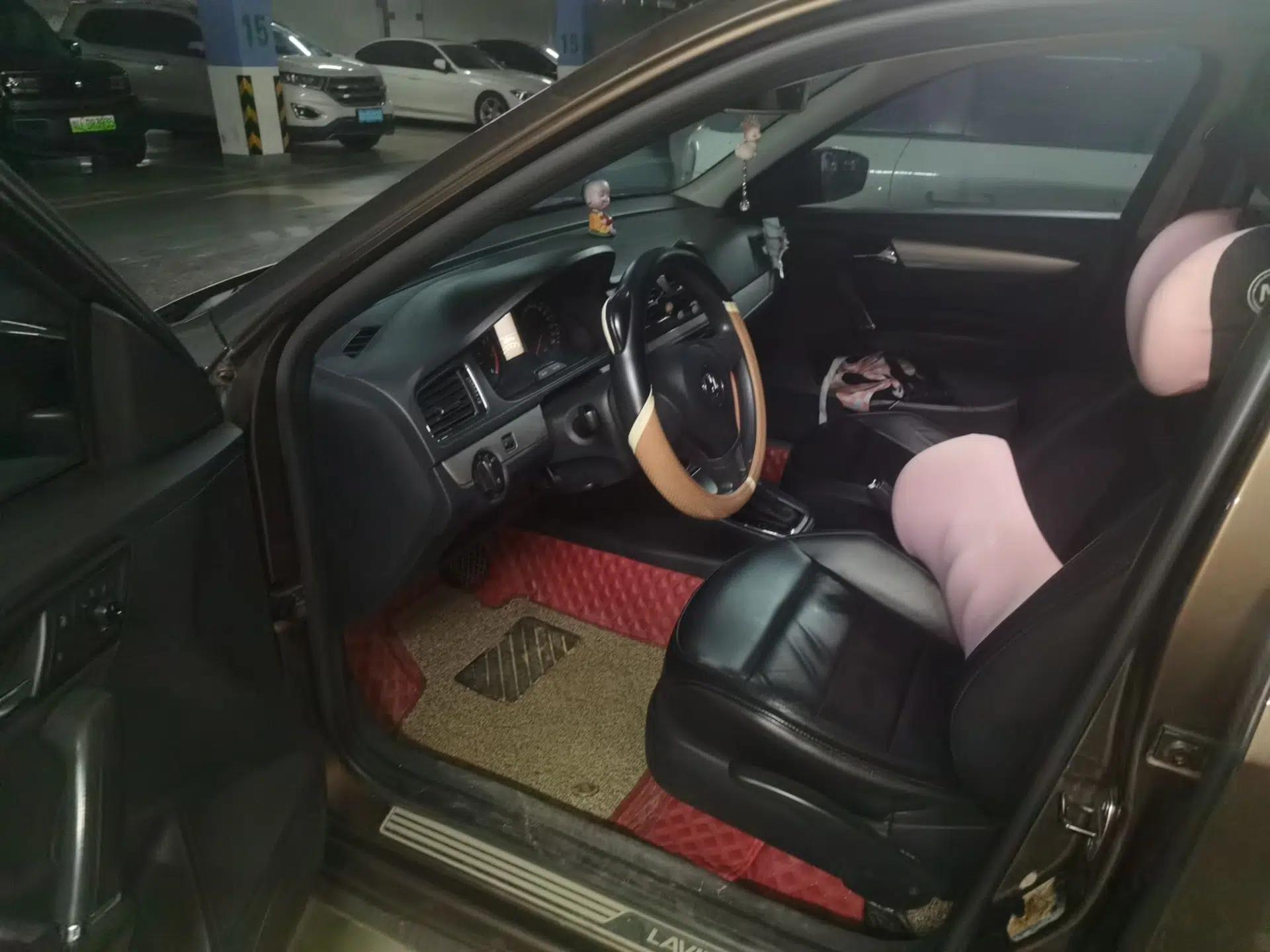 Used Volkswagen Gran Lavida 2013 1.6L Automatic Comfort Model — миниатюра 16
